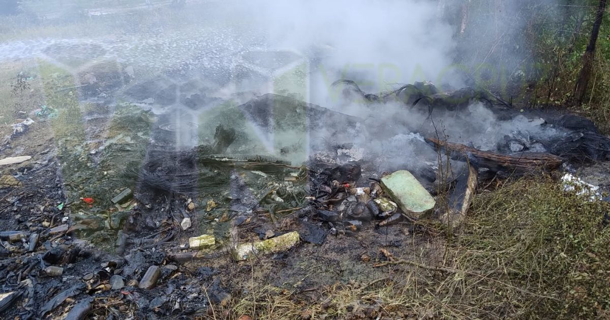 Quema ilegal de neumáticos en Álamo, provoca incendio