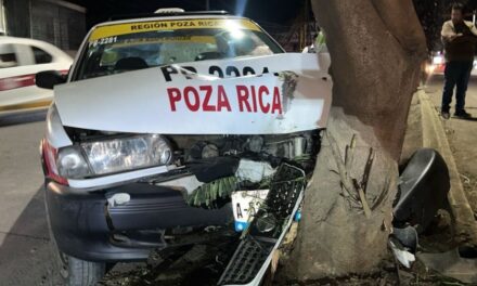 Pozarricense ebrio choca en Tihuatlán