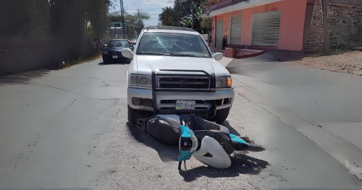 Álamo: Intentó rebasar una camioneta y terminó mal