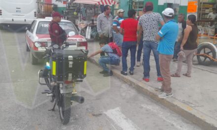Álamo: Le dió el «Remojo» a su Mortalika chocando contra un Taxi