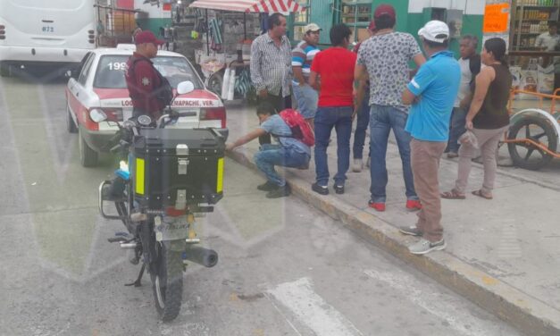Álamo: Le dió el «Remojo» a su Mortalika chocando contra un Taxi