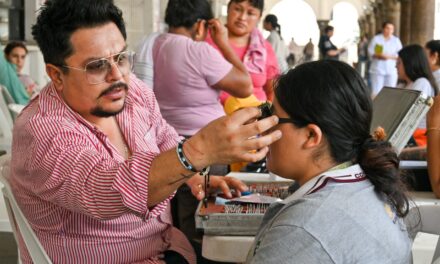 Se continúa mejorando la salud visual de la población tuxpeña a través de la jornada que se realiza cada jueves.