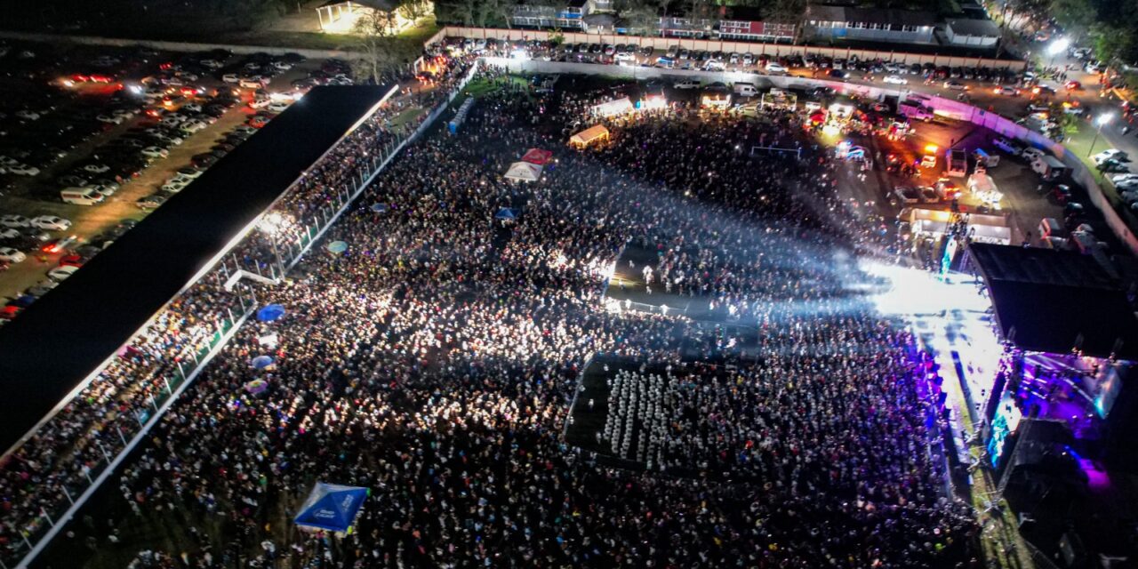 Intocable rompió récord de asistencia en el tercer concierto masivo del Carnaval Tuxpan 2024