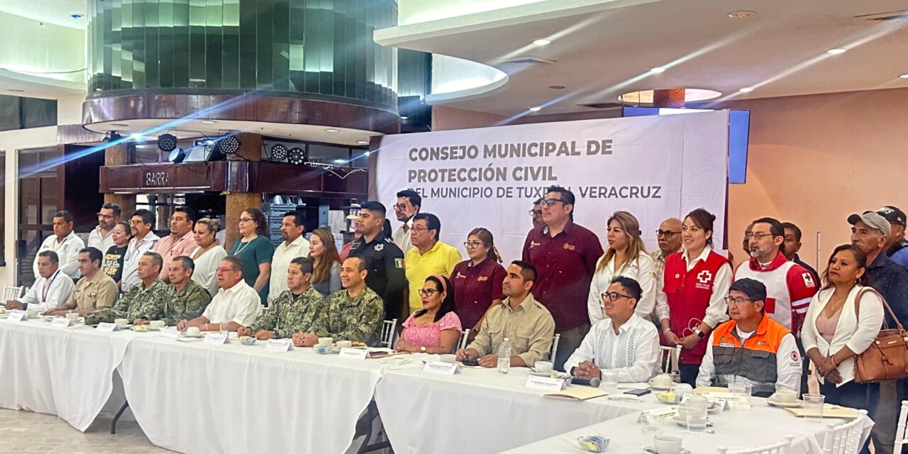 Tuxpan: Ante el inicio de la temporada de ciclones tropicales, se declaró abierta la Sesión Permanente del Consejo Municipal de Protección Civil