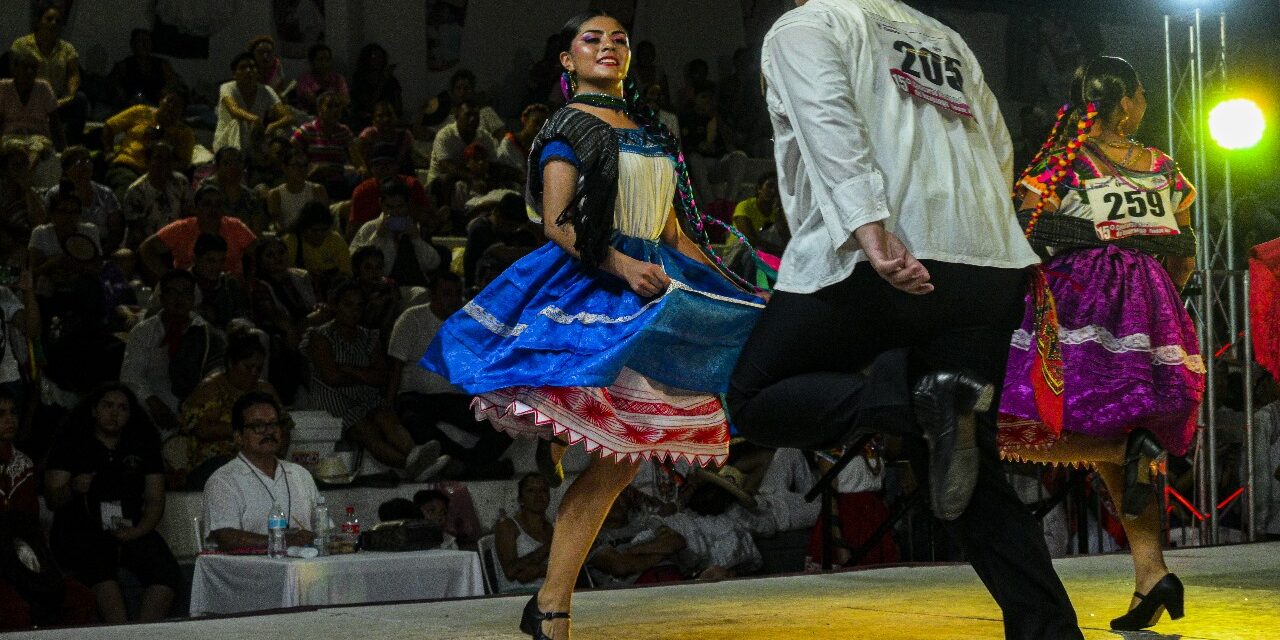 Esta tarde inicia el Concurso Nacional de Huapango Tuxpan 2024, en el Auditorio de Usos Múltiples