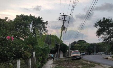 Daños en Tincontlán por Tráiler de Pemex: Vecinos Exigen Respuesta de Autoridades