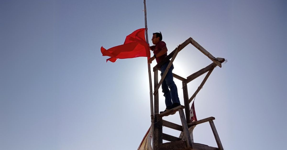 Protección Civil colocó “Bandera Roja” en playas de Tuxpan por acercamiento del potencial ciclón tropical.