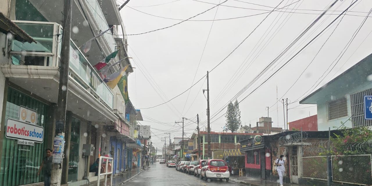 Tuxpan en “Alerta Gris” por Temporal Lluvioso-Disturbio Tropical. Se recomienda tomar precauciones.