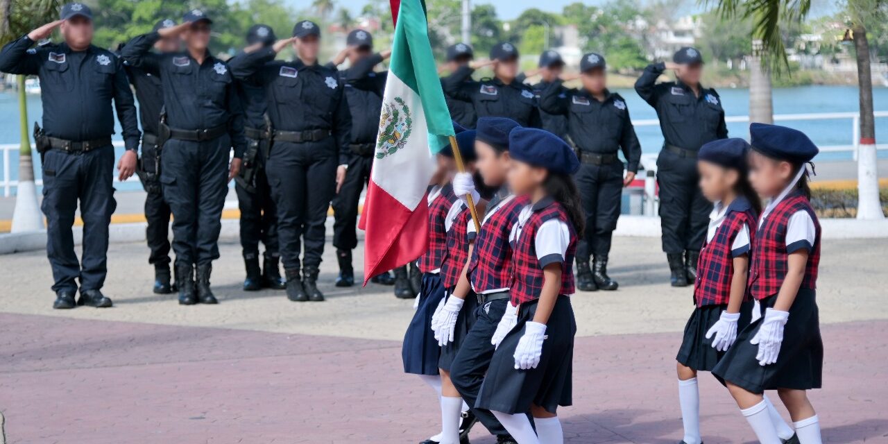 Tuxpan: Jardín de Niños “José L. Garizurieta” participa en Lunes Cívico