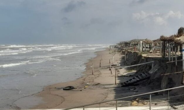 Pueblo Viejo: Mar gana terreno en Playa Hermosa