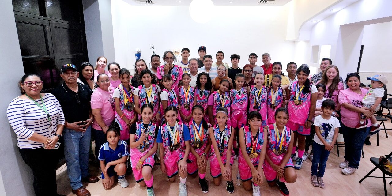 Tuxpan: Alcalde José Manuel Pozos Castro felicitó e hizo un reconocimiento a basquetbolistas que representarán a Veracruz en torneos nacionales