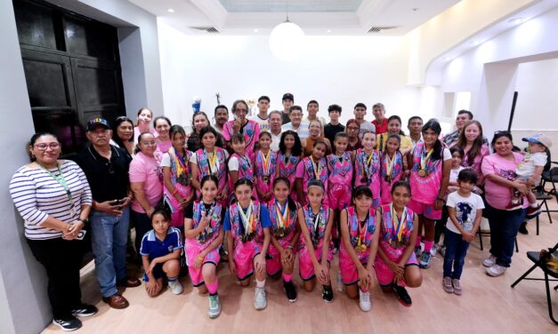 Tuxpan: Alcalde José Manuel Pozos Castro felicitó e hizo un reconocimiento a basquetbolistas que representarán a Veracruz en torneos nacionales