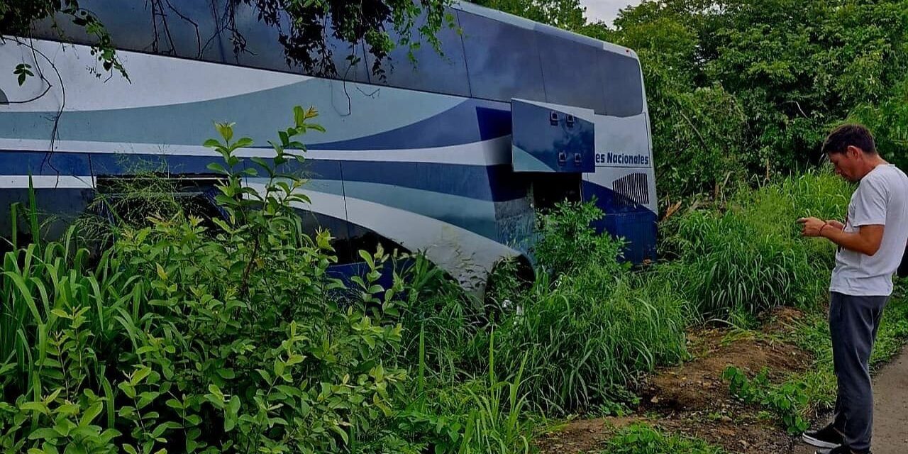 Sale autobús de la Tuxpan-Tampico: No se reportan personas lesionadas de gravedad