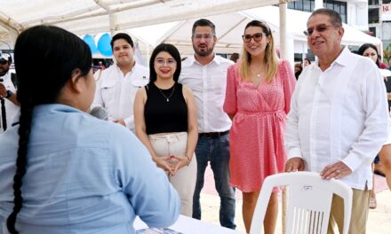 Se realizó en Tuxpan la jornada de “Reclutamiento Masivo”, en el que se ofertaron un gran número de vacantes