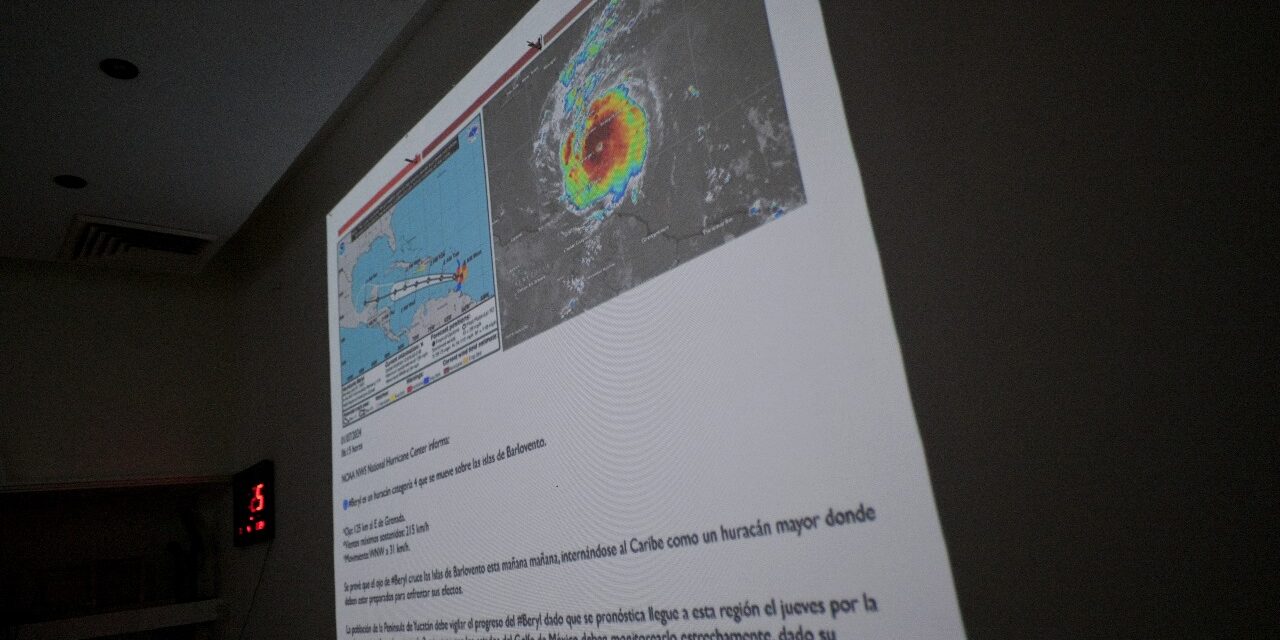 En Tuxpan, autoridades de los 3 niveles de gobierno participaron en una reunión de coordinación y seguimiento del huracán “Beryl”