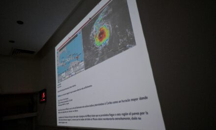 En Tuxpan, autoridades de los 3 niveles de gobierno participaron en una reunión de coordinación y seguimiento del huracán “Beryl”