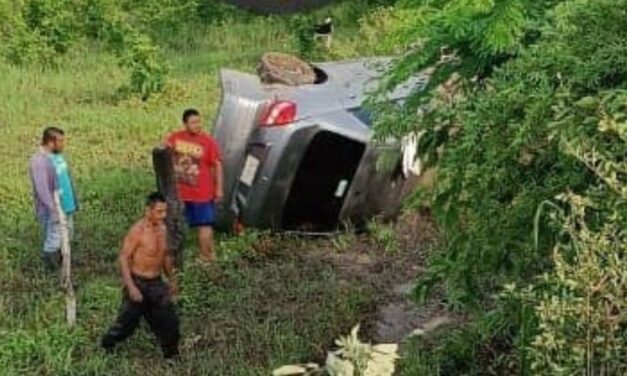 Vuelca sobre la Tantoyuca-San Sebastián: una persona lesionada