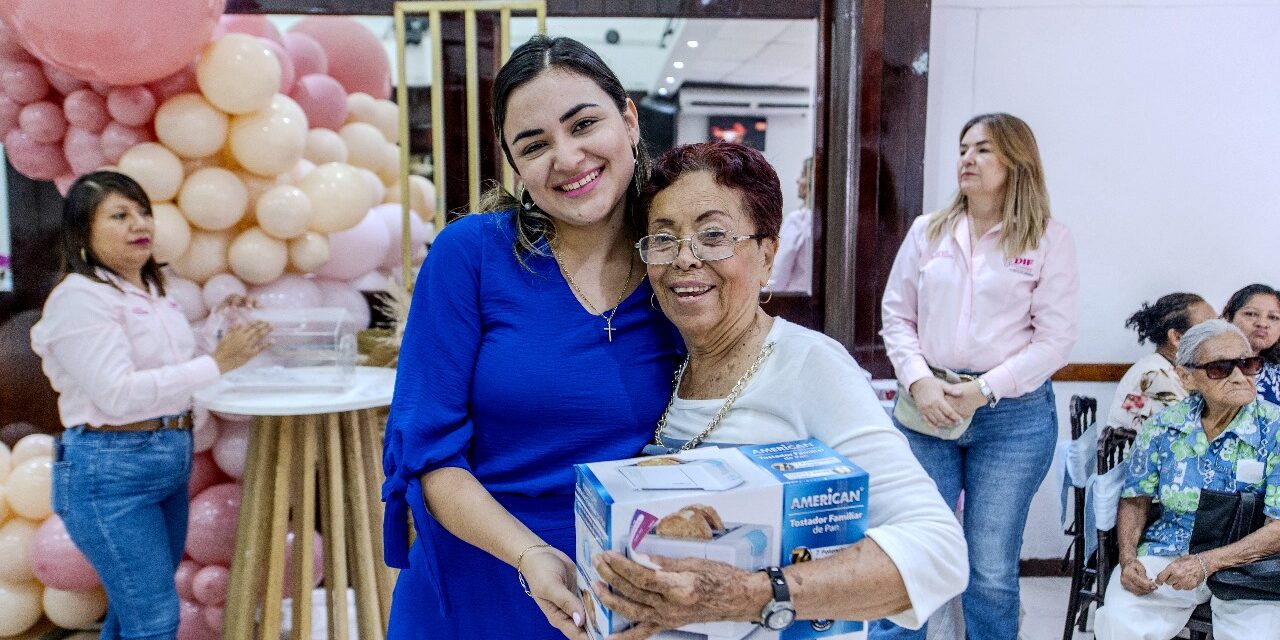 DIF Municipal y el Gobierno de Tuxpan festejaron a los abuelos en su día