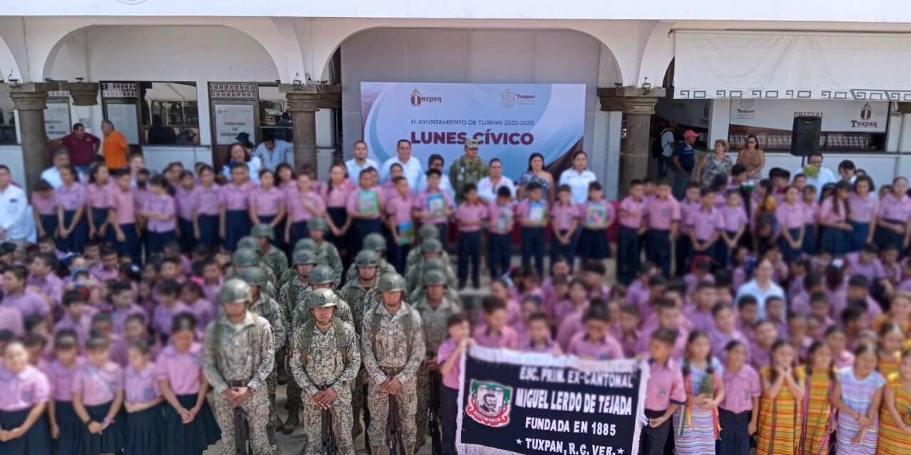 Tuxpan: La Escuela Primaria “Miguel Lerdo de Tejada” participó en el Lunes Cívico