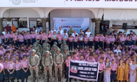 Tuxpan: La Escuela Primaria “Miguel Lerdo de Tejada” participó en el Lunes Cívico