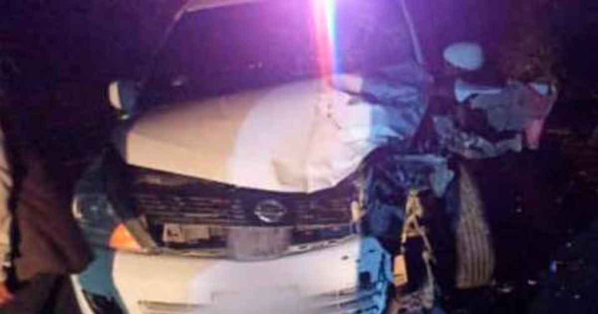 Ixcatepec: ¡Viajaban tres en una moto! Fatal choque contra automóvil deja un muerto y dos lesionados