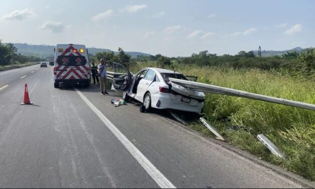 ¡Tuxpeña vive de milagro!: Terrible accidente en la autopista Tihuatlán-Totomoxtle