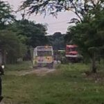 Auxilian a Don Félix tras sufrir infarto en Pueblo Nuevo, Álamo; su nieto también hospitalizado