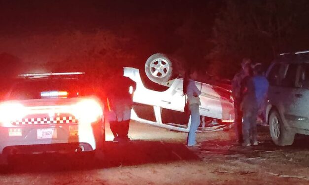 Volcadura en Tampico Alto deja daños materiales y 4 lesionados