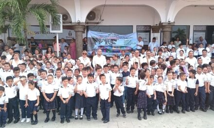 Tuxpan: Realizan primer Lunes Cívico del Mes Patrio