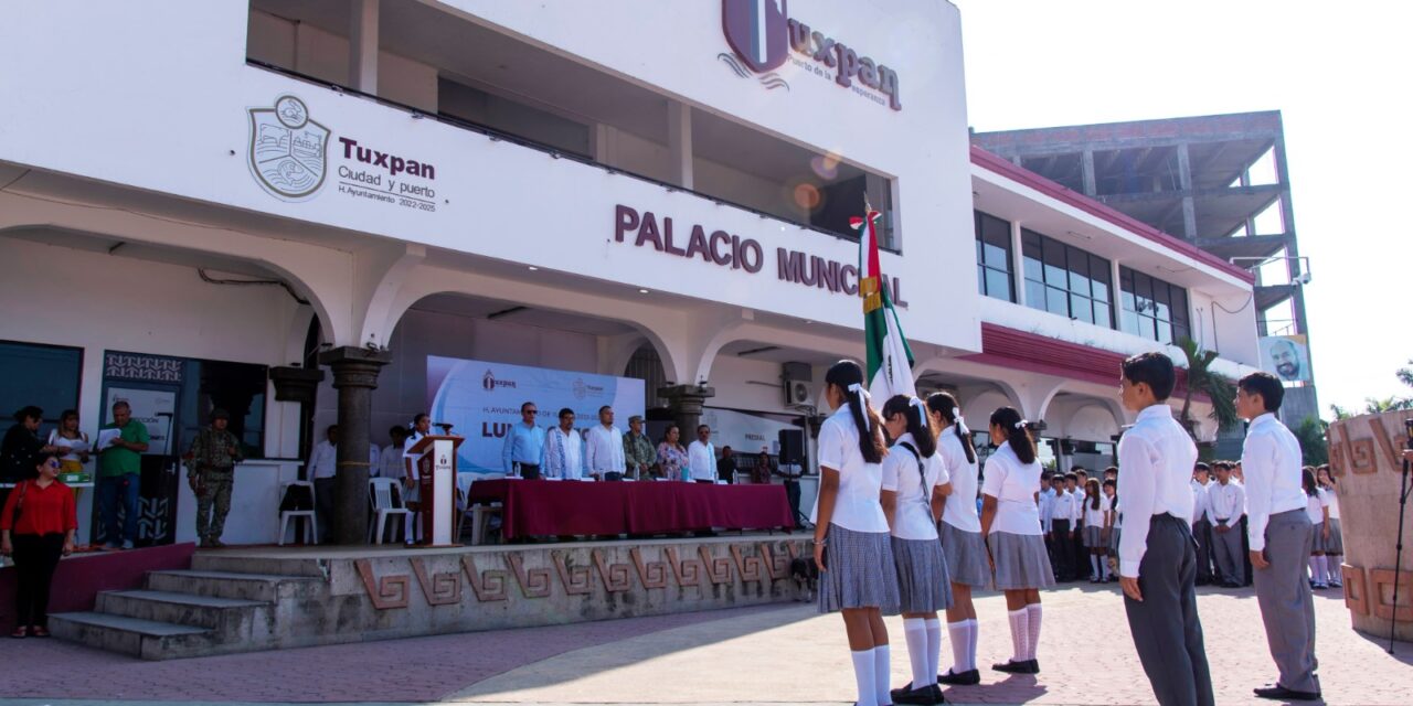 Tuxpan: Realizan Lunes Cívico por el Día Mundial de la Alimentación