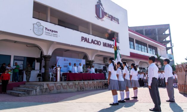 Tuxpan: Realizan Lunes Cívico por el Día Mundial de la Alimentación