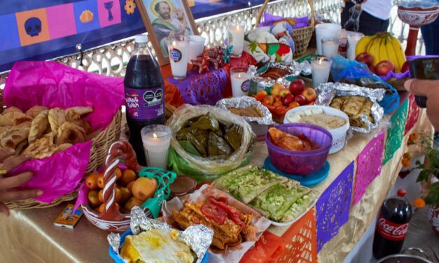 Previo a Xantolo, colocan ofrenda a San Lucas en Platón Sánchez