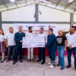 Tuxpan: Estudiantes del Telebachillerato Aire Libre Km 15, recibieron becas de la Asociación Día “Solidario”, de Gas Naturgy