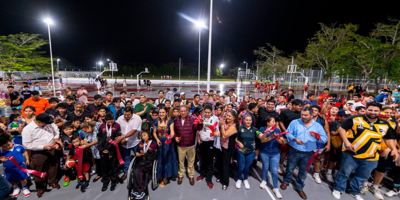 Alcalde y Cabildo de Tuxpan entregan a deportistas y a la ciudadanía, la primera etapa de rehabilitación de la Unidad Deportiva