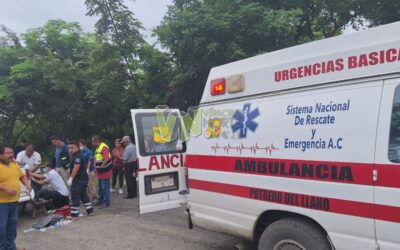 Choque entre dos motocicletas deja tres lesionados en Álamo, Veracruz