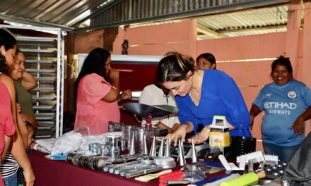 DIF Tuxpan entrega proyectos de panadería y pizzería en El Edén