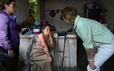 Atiende DIF Tuxpan a familia afectada por incendio en su domicilio