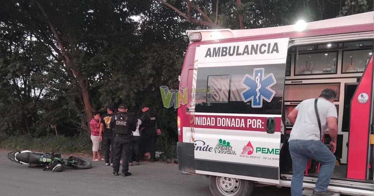 Álamo: Motociclista huye tras accidente que deja joven con fractura
