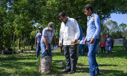 Tuxpan: El alcalde Dr. Jesús Fomperoza Torres visitó las comunidades Laja del Tubo y Monte Morelos para atender a las familias del campo