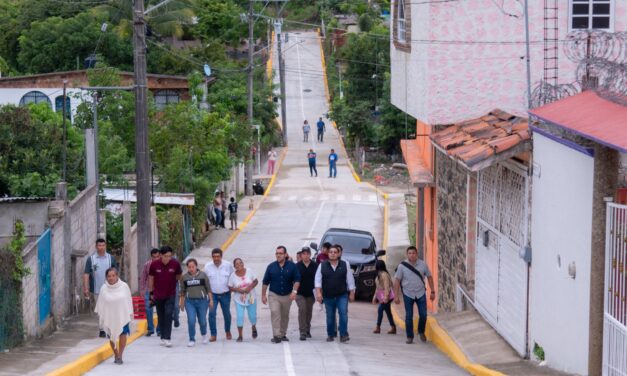 Tuxpan: Se inauguran pavimentaciones con concreto hidráulico en las colonias Insurgentes y Cenecista