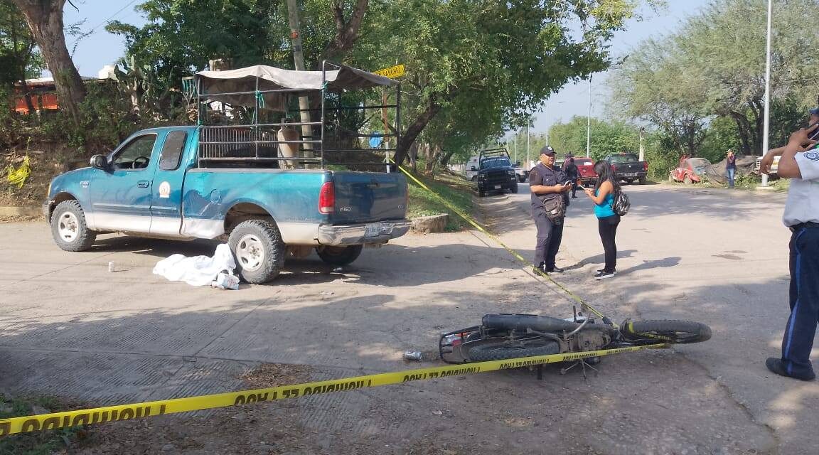 Tempoal: Motociclista pierde la vida tras chocar contra una camioneta