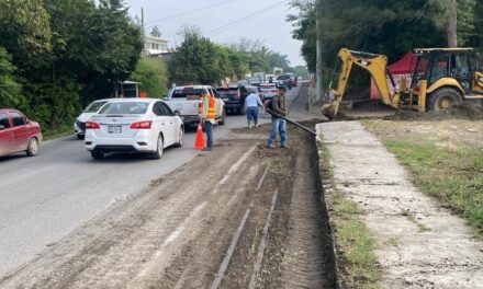 Gobierno de Tuxpan realizó importantes mejoras en la carretera a Tampico, tramo del Cuartel a la UV