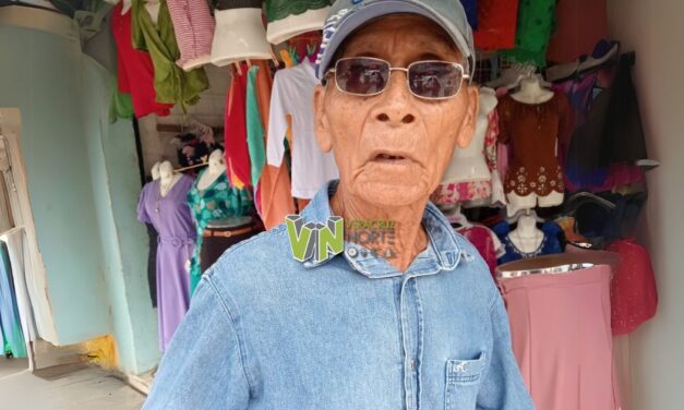 Carteristas atacan a don Juan en la plaza dominical de Álamo