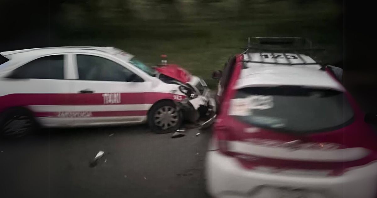 Choque entre taxis en el tramo carretero Platón Sánchez-Tempoal deja cinco lesionados