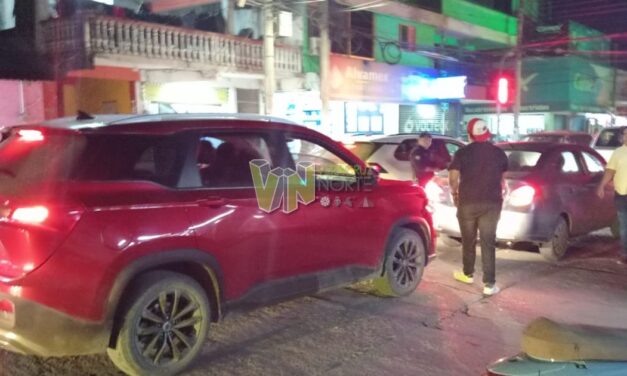 Álamo: Trenecito en la avenida Independencia