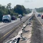 Camioneta vuelca sobre la Tuxpan-Tampico: Conductor intentó esquivar un bache