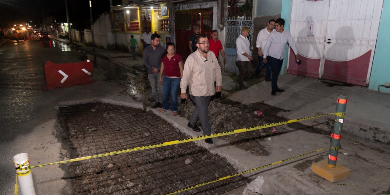 Tuxpan: Supervisa alcalde Dr. Jesús Fomperoza el progreso de la rehabilitación en la Av. Insurgentes