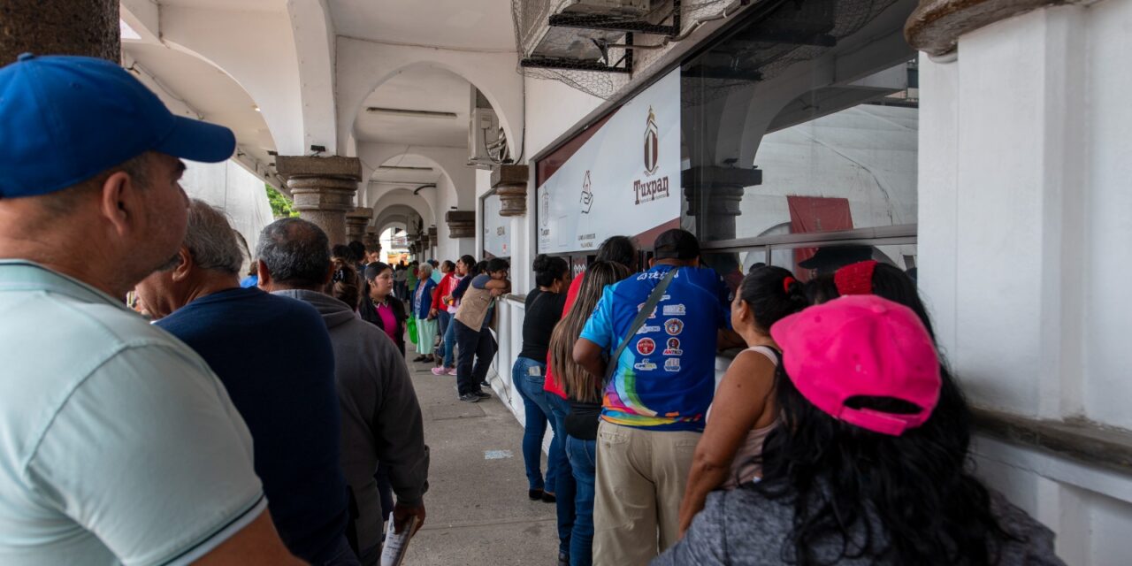 Gran afluencia se ha registrado en los primeros días del cobro del Impuesto Predial 2025, en Tuxpan