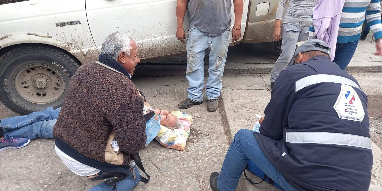 Pánuco: Adulto mayor queda atrapado debajo de una camioneta,  ¡creían que lo habían atropellado!