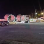 Tampico Alto: Colapsa tráiler que transportaba tubos de cemento